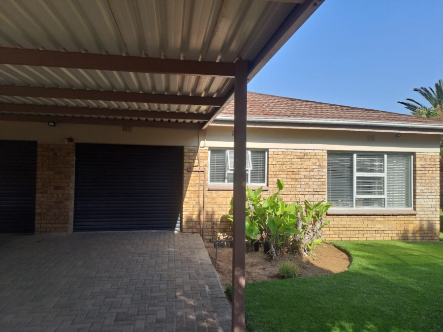 4 Bedroom Property for Sale in Jan Cillierspark Free State